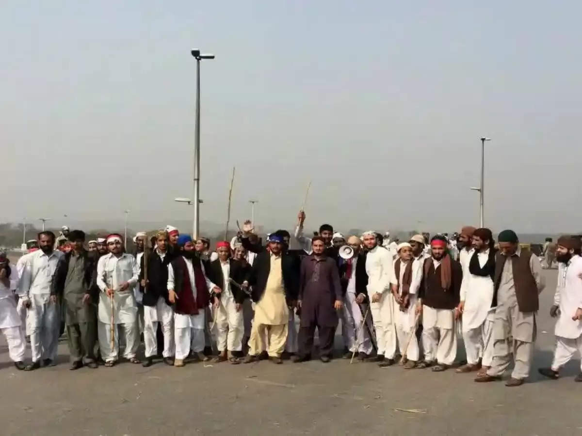 Pakistan : पाकिस्तान में हिन्दू लड़की के अपहरण पर बवाल, सड़क पर किया विरोध प्रदर्शन