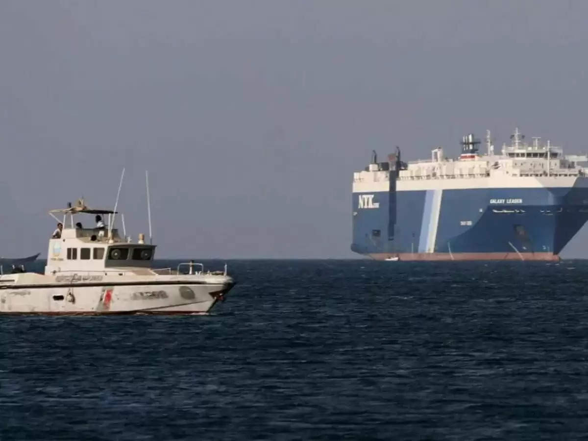 Yemen : हूती विद्रोहियों ने भारत आ रहे जहाज पर किया हमला, लाल सागर में जहाज पर दागी मिसाइल  