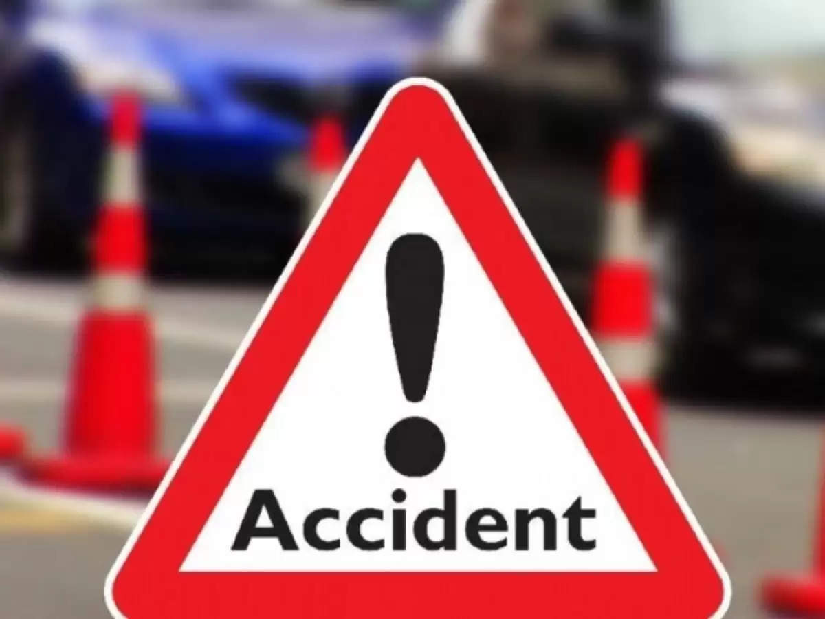 UP Road Accident : तेज गति में ट्रक ने मारी ट्रैक्टर-ट्रॉली में टक्कर, चार की मौत, 20 से ज्यादा गंभीर