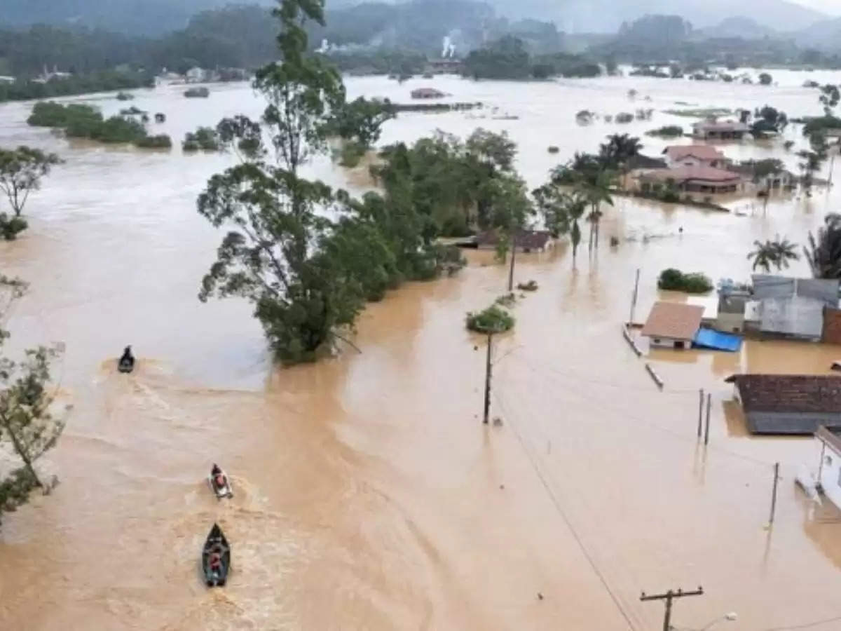 Brazil News : ब्राजील में भयंकर बारिश और बाढ़ के कारण लगभग 1 लाख घर हुए तबाह, 90 से ज्यादा की मौत